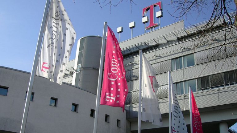 Az állami Telekom-szerződések felmondása miatt vizsgálódott az MNB