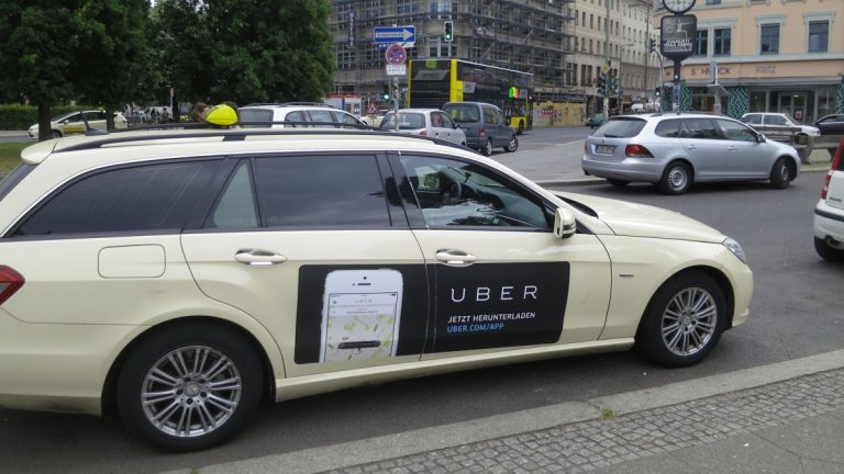 Az Uber a rendelések korlátozásával cselezné ki az ellenőröket