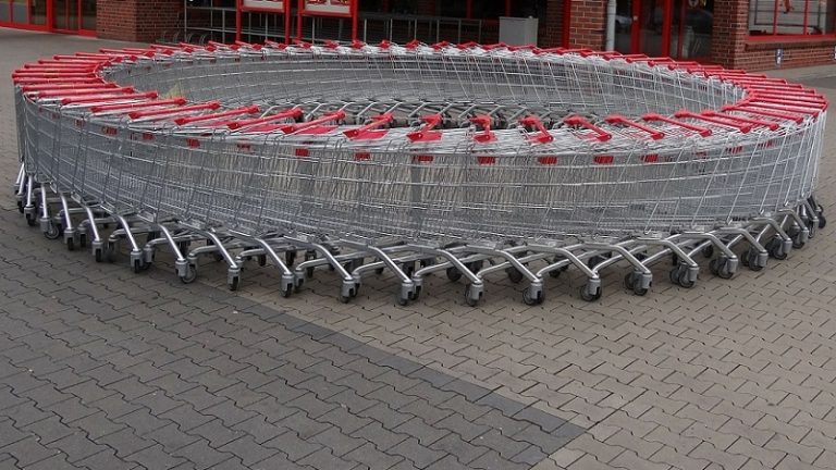 „A boltosnak csak a bevétel negyede marad a zsebében”