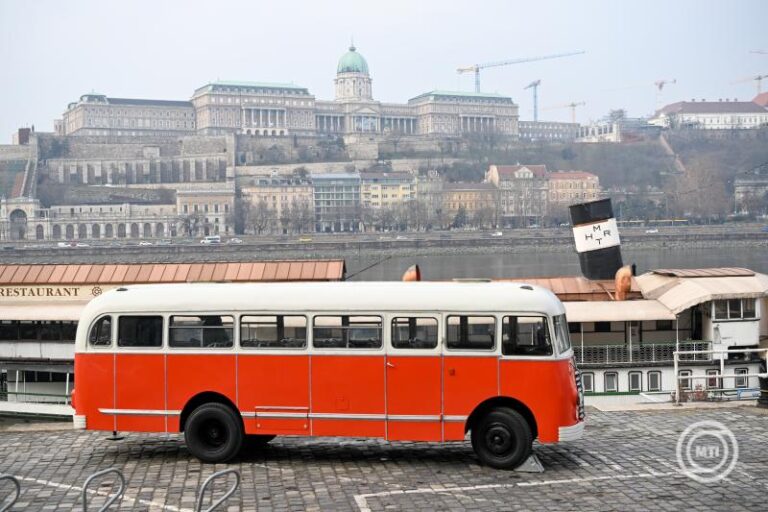 Ikarus 30-as autóbusszal bővítette gyűjteményét a Magyar Műszaki és Közlekedési Múzeum